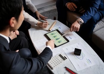 The Real ROI of Accounting Outsourcing: Predictable Costs, Healthier Margins, and Less Guesswork